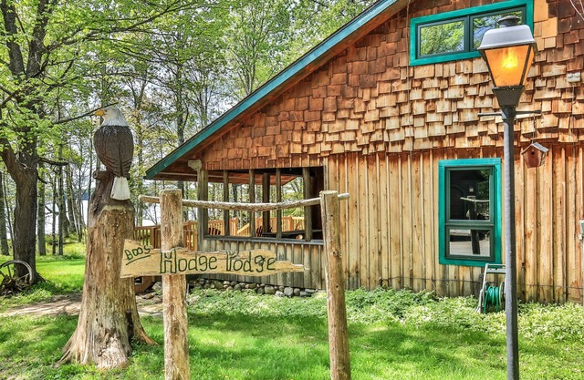 Hodge Podge Lodge Sand 