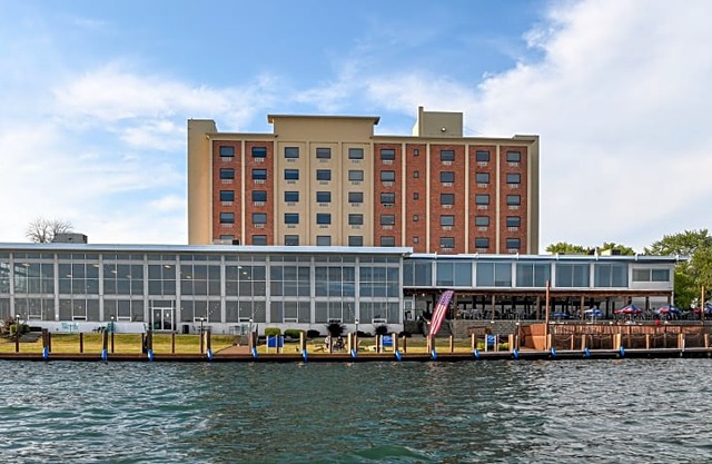 Niagara Riverside Resort, BW Premier Collection