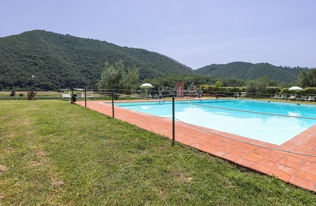 Nice Apartment In Biofarm With Pool, Parrano, Italy