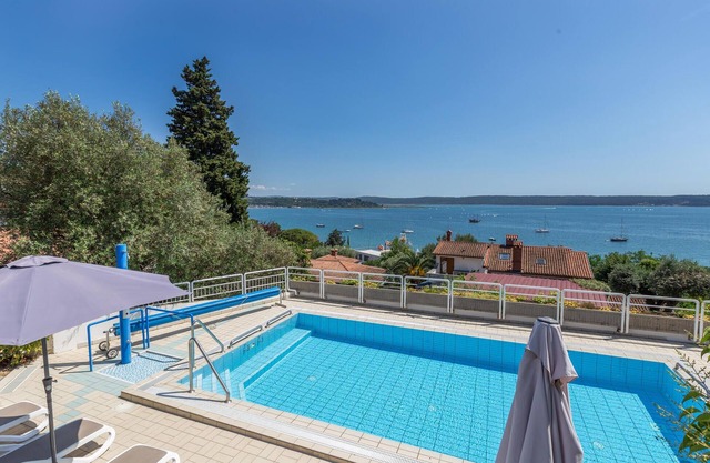 Nice apartment in Portoroz with sauna
