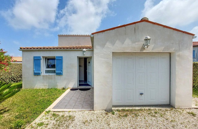 Nice home in Saint-Georges-d'Oléron