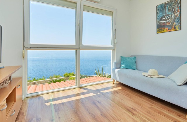 Nice View Apartment - Two Bedroom Apartment, Sleeps 4