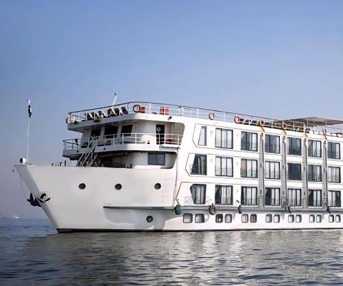 Nile cruise from Luxor to Aswan for 4 nights and from Aswan to Luxor for 3 nights