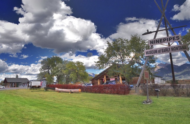 Ninepipes Lodge
