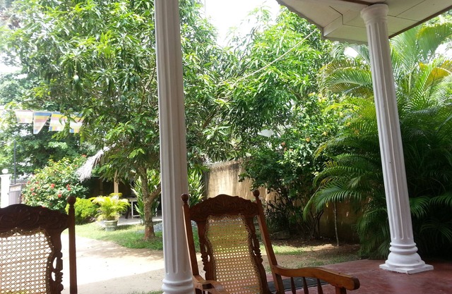Nishan Surf Inn