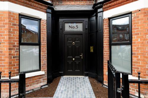 No 5 by Warren Collection