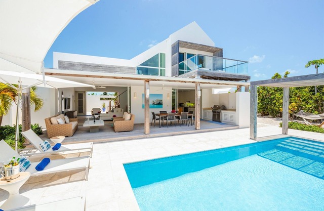 No Snow Here: Villa w/Pool & Golf Cart Near Beach