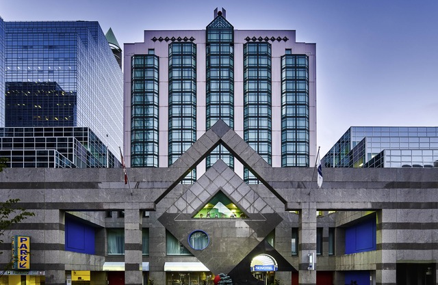 Novotel Toronto North York