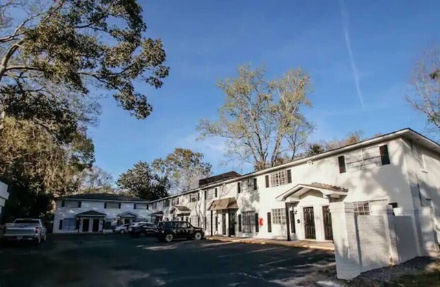 Oakleigh Square Townhome Unit #5
