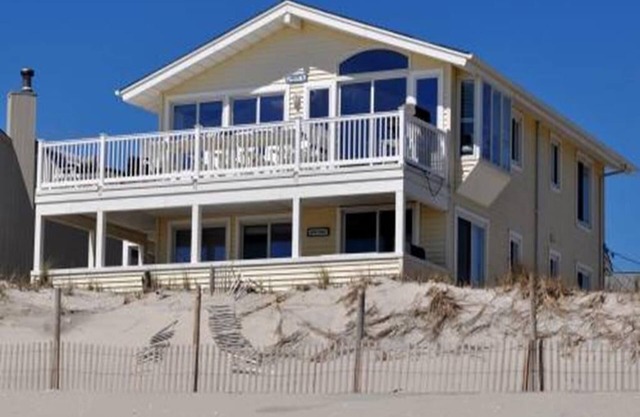 Ocean Front 1st floor duplex with expansive views in Brant Beach with private.