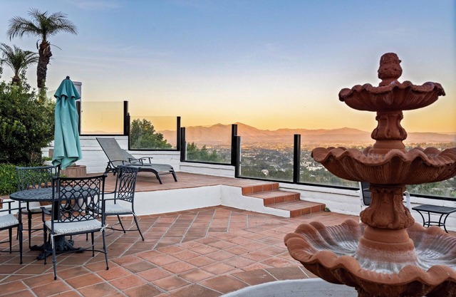 OCEAN VIEW VILLA in Warm, Sunny Southern California