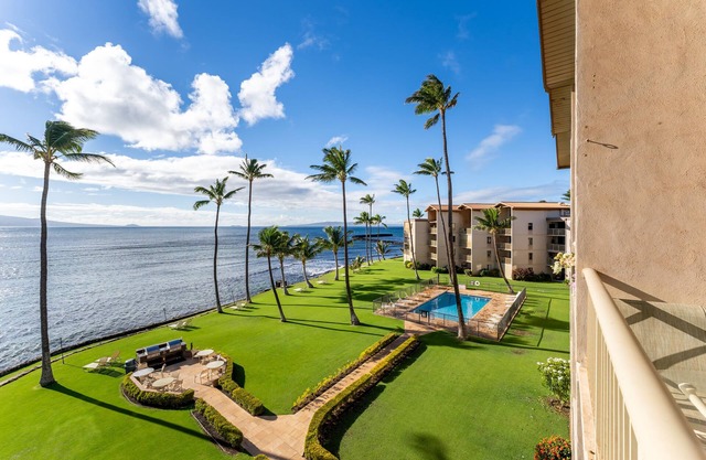 Oceanfront 2 bedrooms Maalaea Kai 414