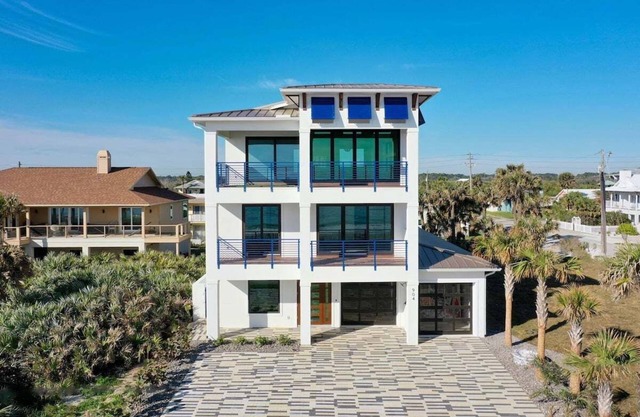Oceanfront home,private pool,arcade! Dog-friendly!