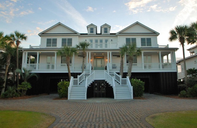 Oceanfront/Sleeps 28/Firefly/Pool/Elevator/Great for Large Families