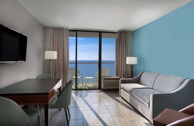 Oceanfront Suite at Family Friendly Resort + Official On-Site Rental Privileges