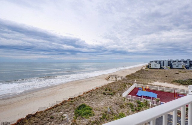 Oceanfront Point Unit, with wine fridge, steps to the beach