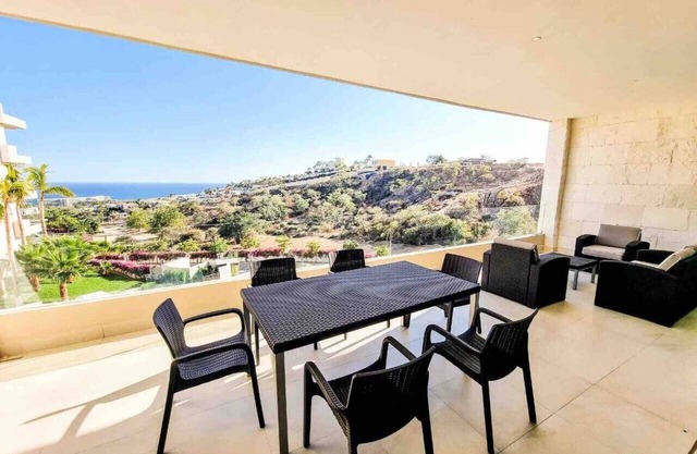 Oceanview Condo w/Pool, Terrace & Near Beaches