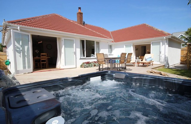 Offshore - Pet Friendly* | EV charging* | Hot Tub