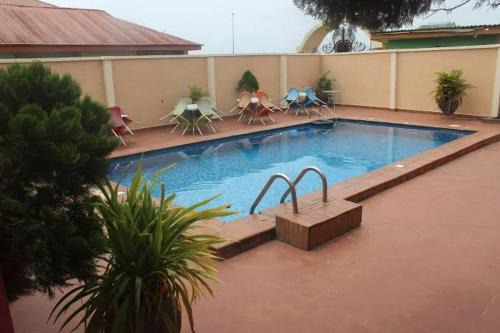 Oko Courts MU1 3 BR Apartment with SWIMMING POOL