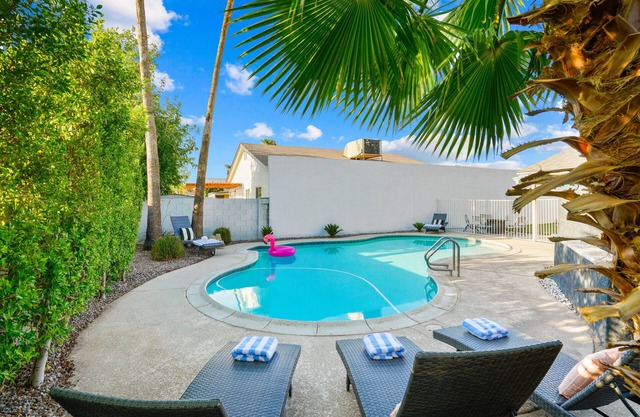 Old Town Scottsdale Resort-Pool-Spa-Putting Green