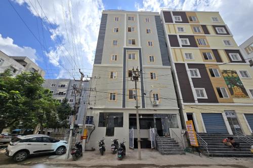 Om Sri Vigneshwara Palani Grand Hotel