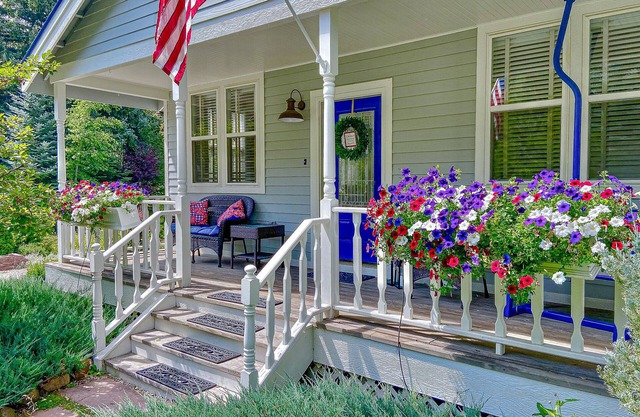 On River Time – A Peaceful Riverfront Retreat in Redstone