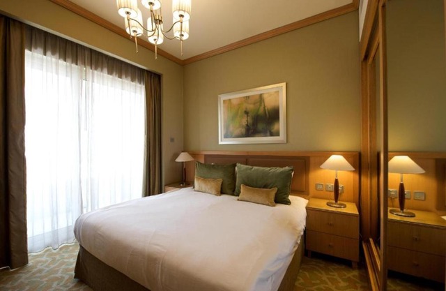 One Bedroom Apartment Near Al Khan Super Market By Luxury Bookings AB
