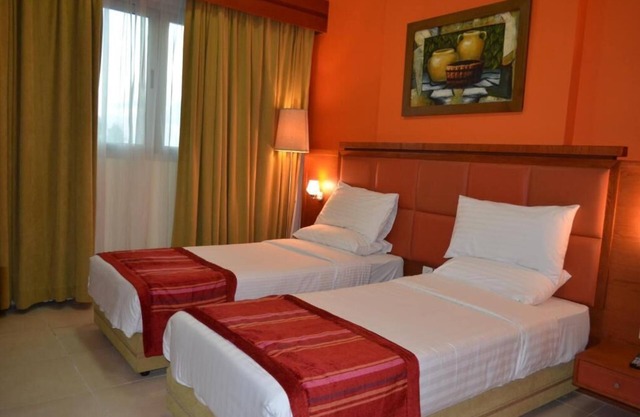 One Bedroom Suite Near Manhattan Avenue By Luxury Bookings