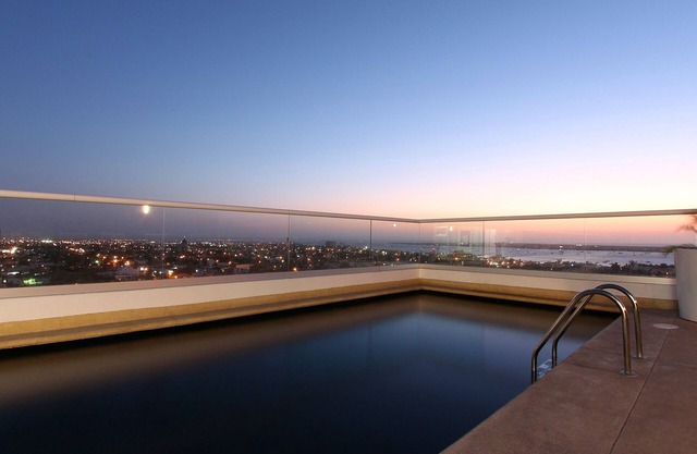 One La Paz Hotel