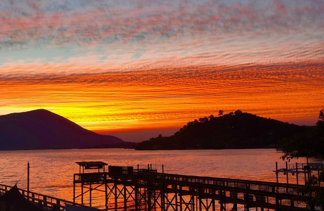 One of the best bass fishing lakes in America! Water sports heaven!