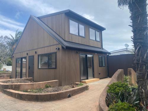 Oneroa Chalet