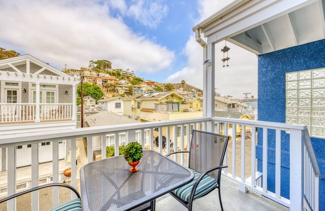 Open Floor Plan Home Eucalyptus w/Balcony Views