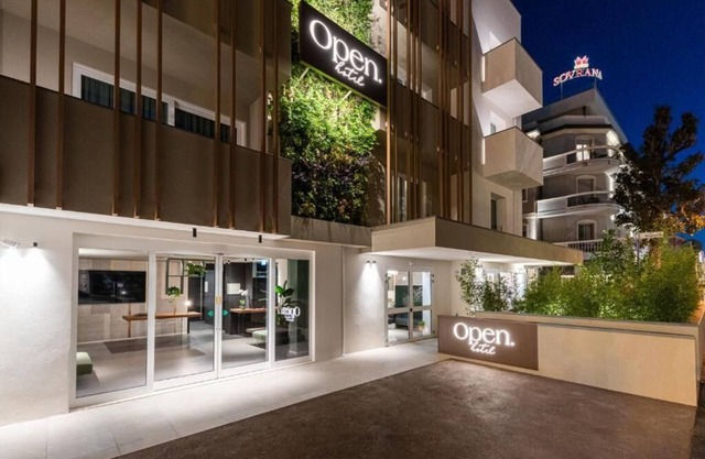 Open Hotel