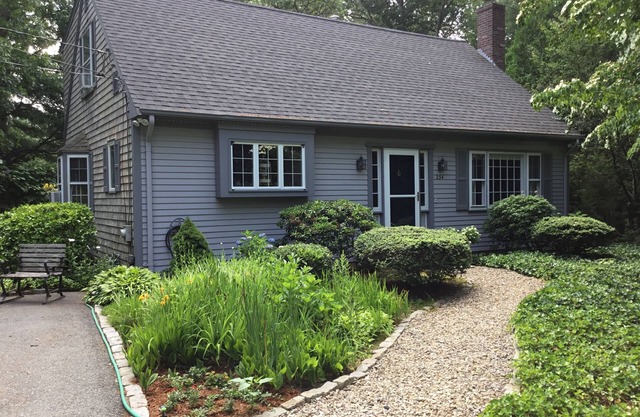 Osterville Escape to our Spacious Family Getaway. Barnstable Beach pass included