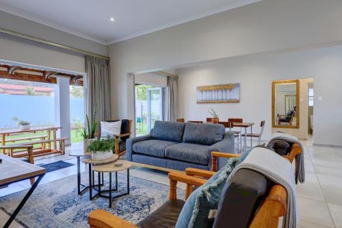 Out of Bounds Self-Catering Lodge