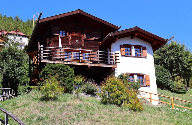 Outside : small, lovely, recently renovated individual chalet on 3 floors, suitable for 4 people, ba