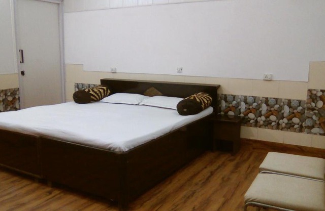 Oxygen Home Stay - Deluxe Two Bedroom Set