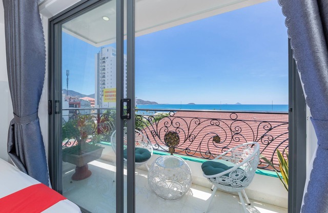 OYO 1028 Flower House Apartment