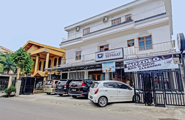 OYO 90224 Palembang Residence