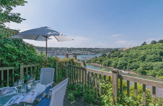 Oystershell Cottage - Two Bedroom House, Sleeps 4