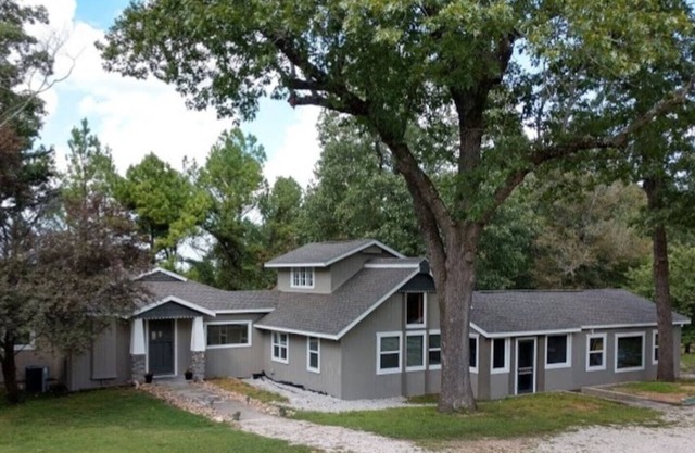 Ozark Mountain Retreat near Shell Knob and Table Rock Lake