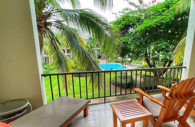 PACIFICO L1307 -Spacious 2 Bedroom Condo - Close to Pools, Shops and Beach!