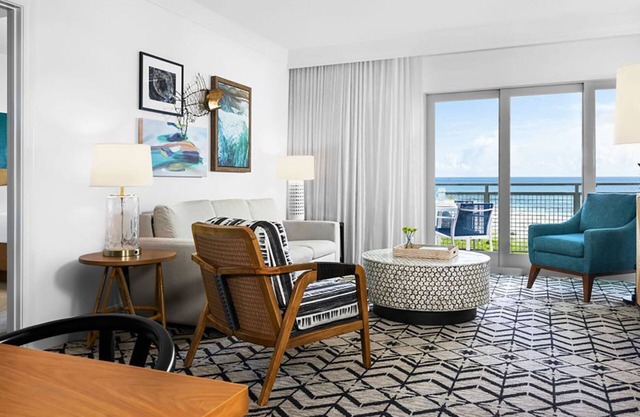 🌞 Palm Beach Bliss: Dive into Marriott's Oceana Oasis! 🌞 FindingMeili