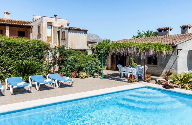 PANADA in Pollensa with 3 bedrooms and 2 bathrooms