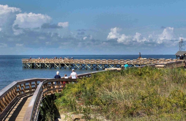 PAR-FECTION:New,Renovated Condo GOLF AVAILABLE,Golf Cart Friendly, Private Beach