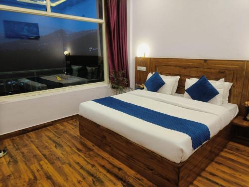 Paradise Inn by Kasauli cafe I Restaurant I Party Events I Bonfire I DJ I Manki point View