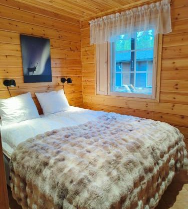 Parimökki Kaarni - 1km Ylläksen rinteisiin