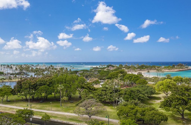 Parklane Pent House Luxury 2Bedroom!