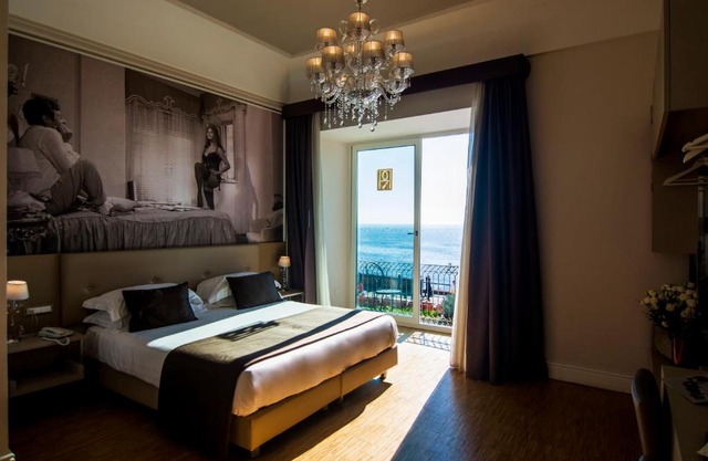 Partenope Relais