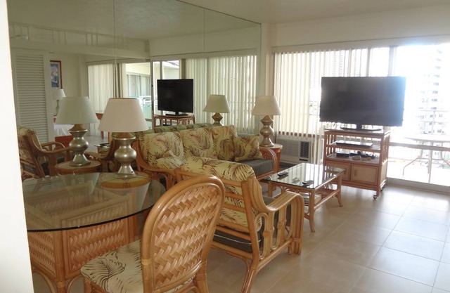 Partially renovated unit on the 11th Floor overlooking the mountains and the surrounding Waikiki area!